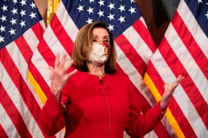 Pelosi ordena uso obligatorio de mascarillas en la Cámara de Representantes de Estados Unidos