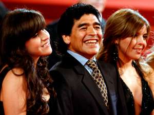 El símbolo que se tatuaron las hijas de Maradona como homenaje a su padre y que quieren que tú también tengas