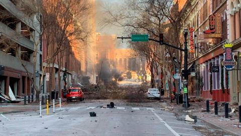 La camioneta que explotó alertó media hora antes lo que iba a ocurrir.