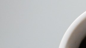 El polvo de lúcuma ofrece fibra soluble e insoluble, a diferencia con el azúcar de mesa.