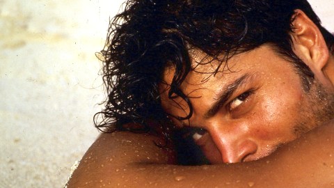 Un poster gigante de Chayanne fue el mejor presente para una mujer de la tercera edad.
