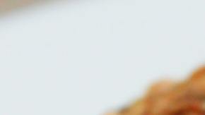 El galletero asegura que solo utiliza harina de madera microbiológicamente perfecta.