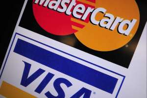 Visa y Mastercard aumentarán tarifas de tarjetas de crédito, dice WSJ