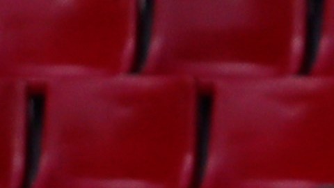 Los futbolistas tuvieron un buen gesto con el jardinero del estadio.