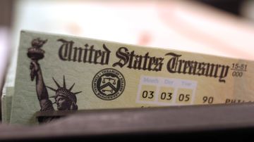 Por qué un segundo cheque de estímulo podría tener menos dinero