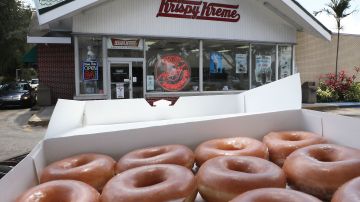 Krispy Kreme ofrece dos docenas de donas por $12 dólares