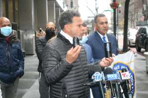 Ofrecen recompensa por ataque a taxista en El Bronx
