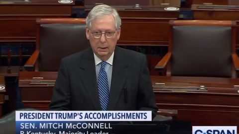 El líder republicano en el Senado, Mitch McConnell.