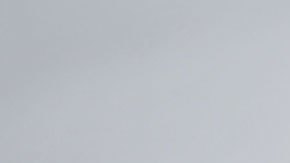 La mortadela es una herencia culinaria italiana. Se elabora con cuello y carne de cerdo, normalmente se le añaden pistaches y granos de pimienta para elevar su sabor.