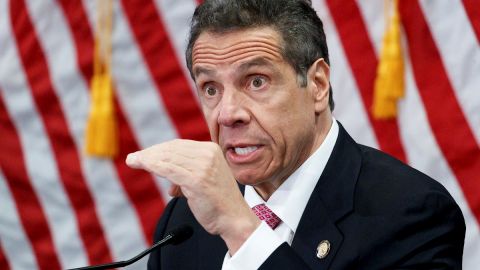 El gobernador de Nueva York, Andrew Cuomo, exige al Gobierno Federal tomar medidas ante nuevo coronavirus en Reino Unido.