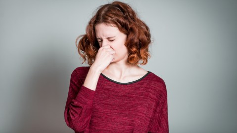 Es normal expulsar de 13 a 21 flatulencias al día.