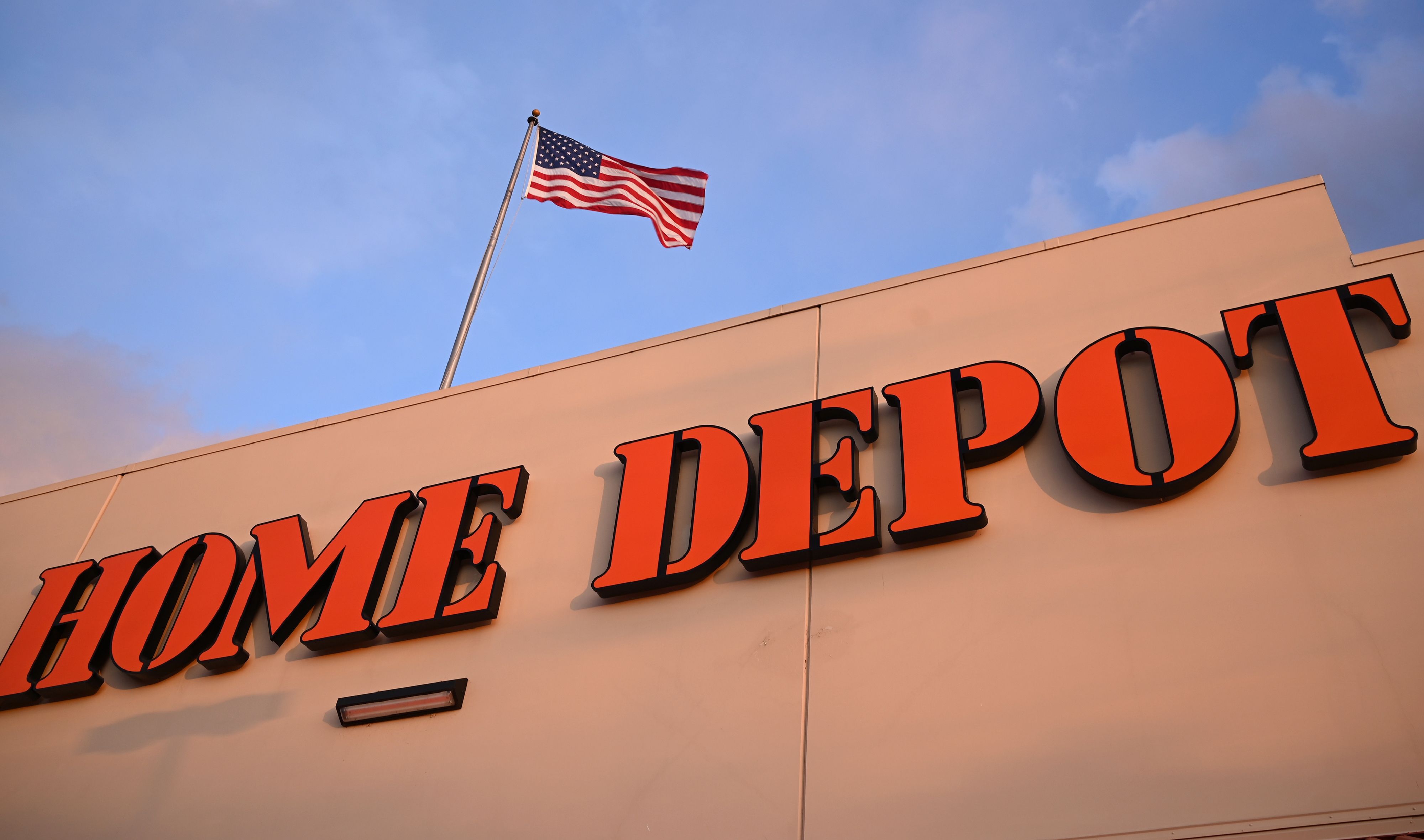 Qué violación legal cometió Home Depot y que le valió una multa de $20  millones de dólares - El Diario NY