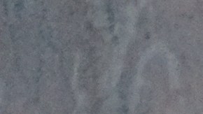 El hombre llevaba a su novia a ofrecer servicios sexuales a un bar.