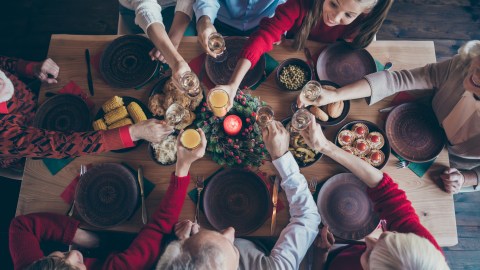 Muchos sienten paz de no tener que reunirse con sus familias.