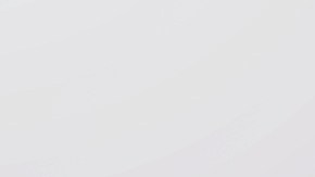 DJ Ivis golpea salvajemente a su esposa con su bebé recién nacida de por medio. Las cámaras de seguridad captaron.