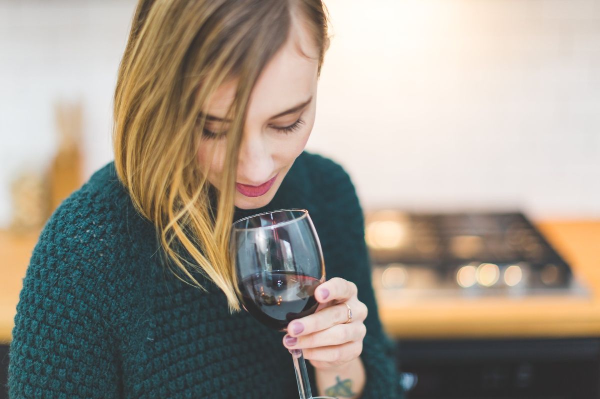 Diversas encuestas realizadas en Estados Unidos han comprobado un mayor consumo de alcohol en días y cantidades, en las mujeres.