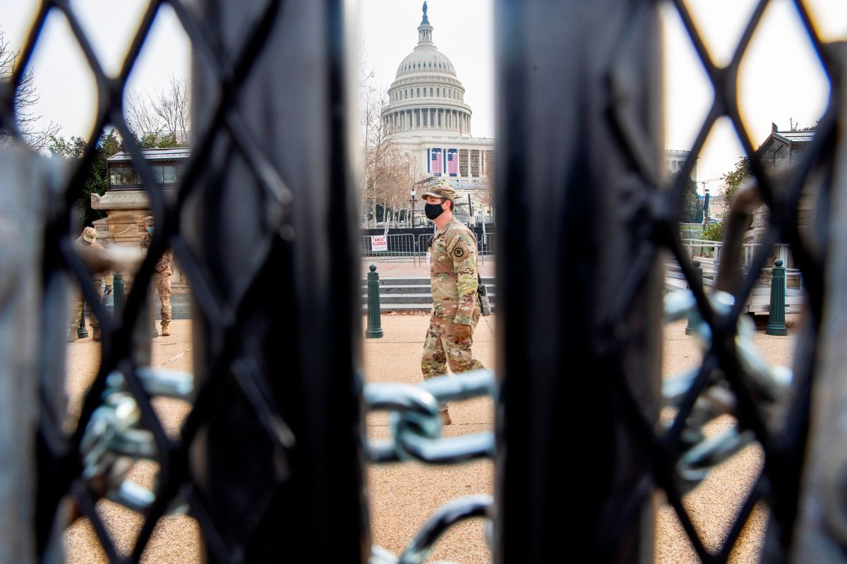Acusado por asalto al Capitolio en Washington DC se suicida de un tiro en el pecho