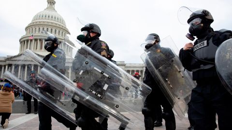 Las autoridades retomaron el Capitolio de Estados Unidos.