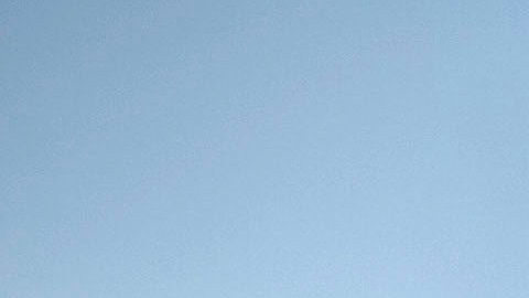 Entre empujones de los hinchas del Millonario, el reportero fue víctima del robo.