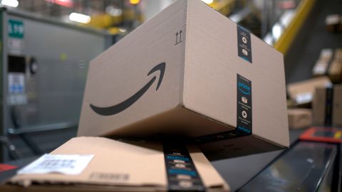 Amazon ofrece ayuda para distribuir la vacuna de COVID-19