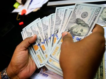 El dinero si puede comprar la felicidad