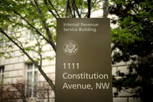 ¿Extenderá el IRS plazo para declarar impuestos este año ante aprobación de tercer cheque de estímulo?