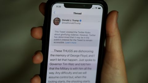 Facebook y Twitter bloquearon las cuentas de Donald Trump