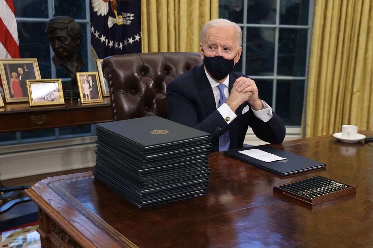 Joe Biden en su nuevo despacho.