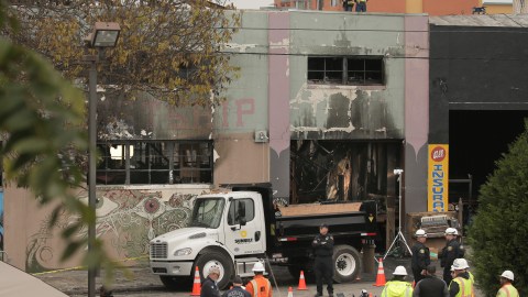 En el lugar no tenía alarmas de incendio, ni detectores de humo, ni rociadores de agua.