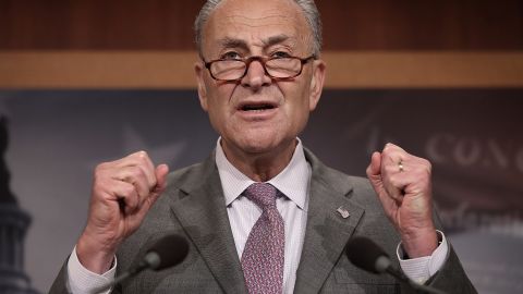 Charles Schumer reconfirmó plan para nuevo cheque de estímulo.