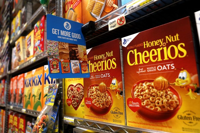 Cheerios presenta su cereal con nuevos sabores en forma de corazón