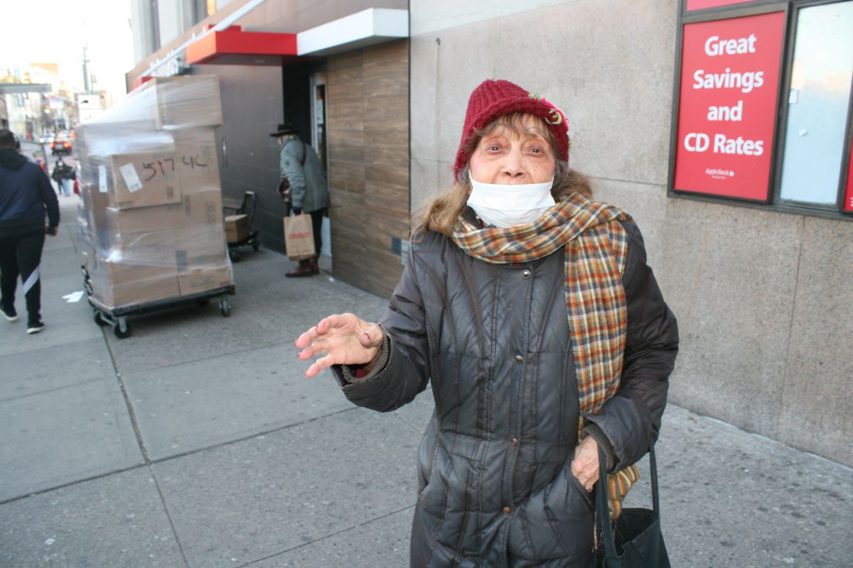 La dominicana Carmen Ramírez, con 50 años viviendo en NYC, espera que cuando se venza el virus se vea de nuevo una ciudad pujante. 