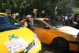 Taxistas de la Gran Manzana aspiran que se les apruebe esta semana un aumento de $2 por viaje