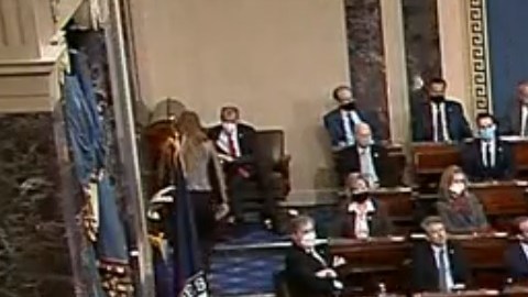 La mayoría de los republicanos se opusieron al juicio al expresidente Trump.