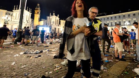 Dos muertos se registraron en la plaza San Carlo.