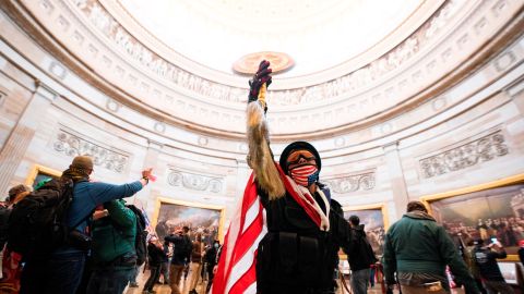 Los seguidores de Trumpo ingresaron con violencia al Capitolio.