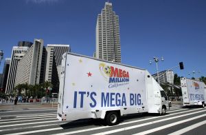 El premio de la lotería Mega Millions rompe récords y llega a $1 mil millones