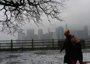 Pronostican fuertes vientos e inundaciones por la tormenta invernal en NY