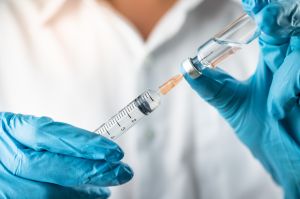 ¿Aplicarse la vacuna contra el COVID-19 es igual a contraer la enfermedad?