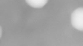 La mujer disfrutó el llenar de glitter la casa de su ex.