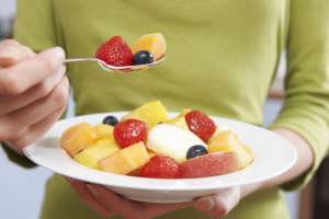 Fructosa en las frutas ayuda a absorber mejor los nutrientes de otros alimentos