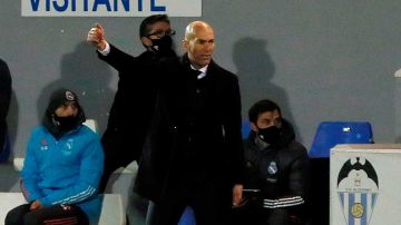 Zinedine Zidane podría estar viviendo sus últimas horas como técnico merengue.