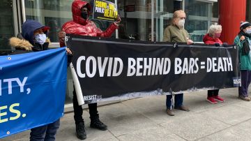 Exigen a Cuomo liberar a presos vulnerables al COVID-19 y plan de vacunación efectivo en cárceles de NY