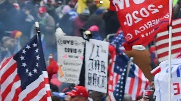 El expresidente Trump enfrenta juicio político por incitar a la insurrección.