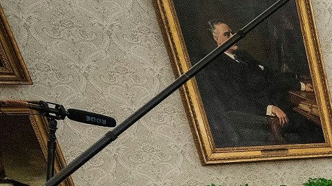 Mitt Romney es parte del grupo de republicanos que se reunió con el presidente Biden.