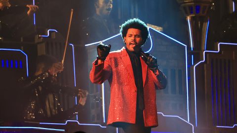 Las canciones de The Weeknd aumentan un 41% en descargas de streaming