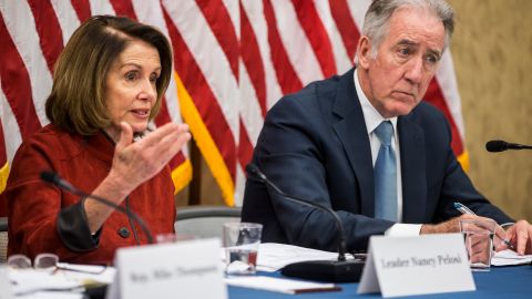 Nancy Pelosi y Richard Neal