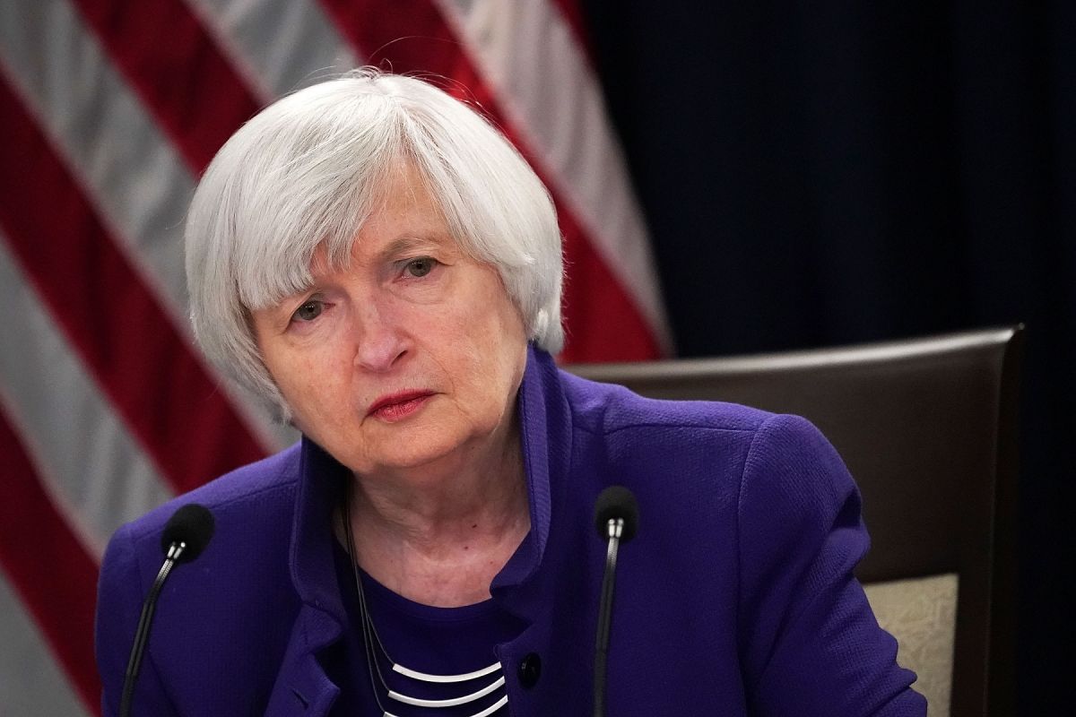 La secretaria del Tesoro, Janet Yellen, reconoce que la clase media también necesita ayuda.