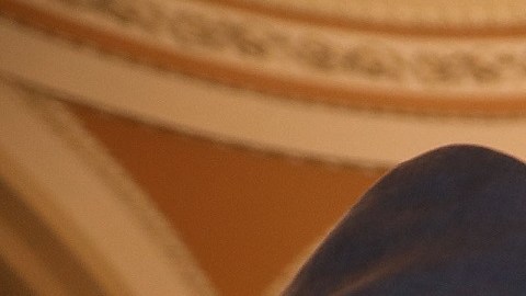 El líder de la mayoría en el Senado, Chuck Schumer, y el líder de la minoría, Mitch McConnell.
