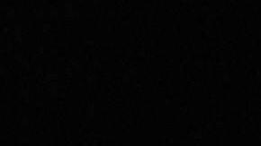 El actor Sotigui Kouyate (centro) como Tierno Bokar en la obra de teatro "Tierno Bokar" de Peter Brook.